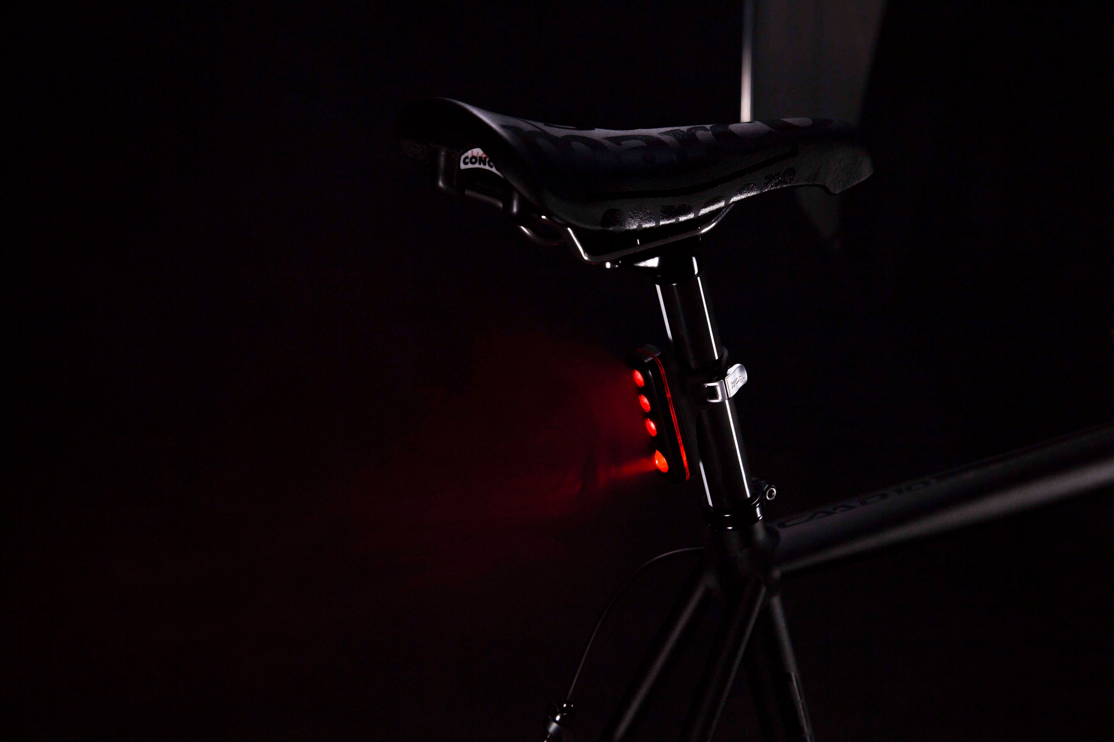 Мигалка задня Knog Blinder Road R70 70 Lumens Black