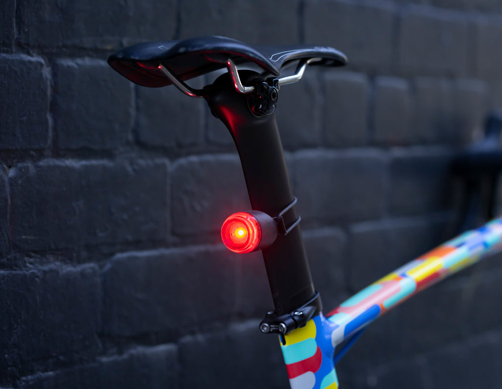 Мигалка задня Knog Plug Rear 10 Lumens Black
