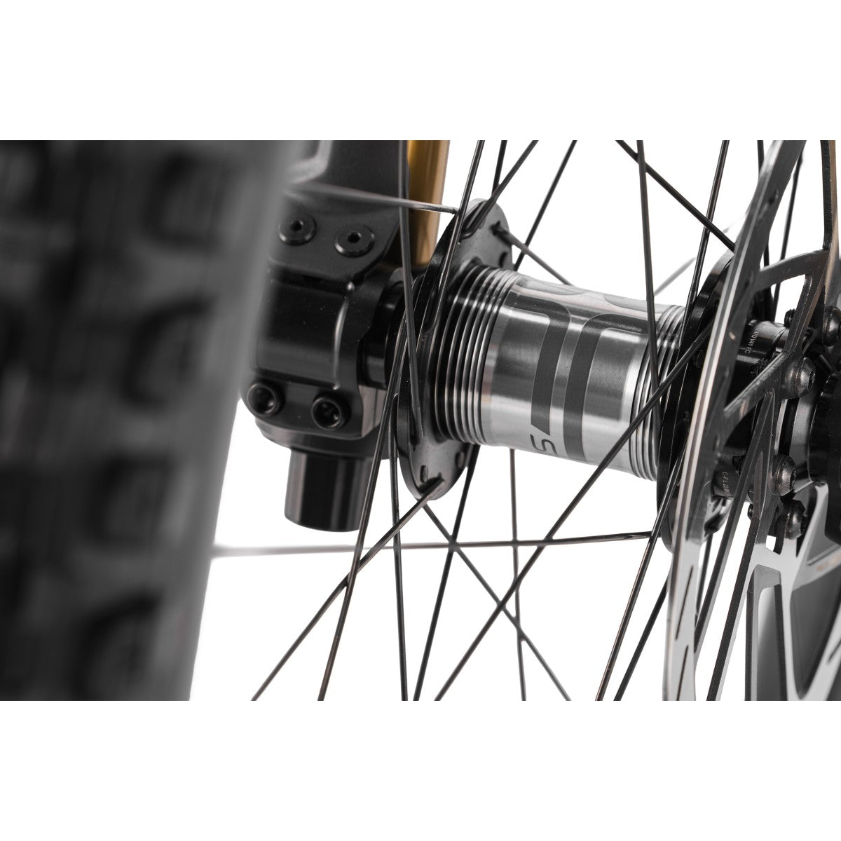 Електровелосипед MONDRAKER DUNE RR Carbon 29/27.5'' 170mm, 400Wh Bosch SX, Black/Grey/Red, L