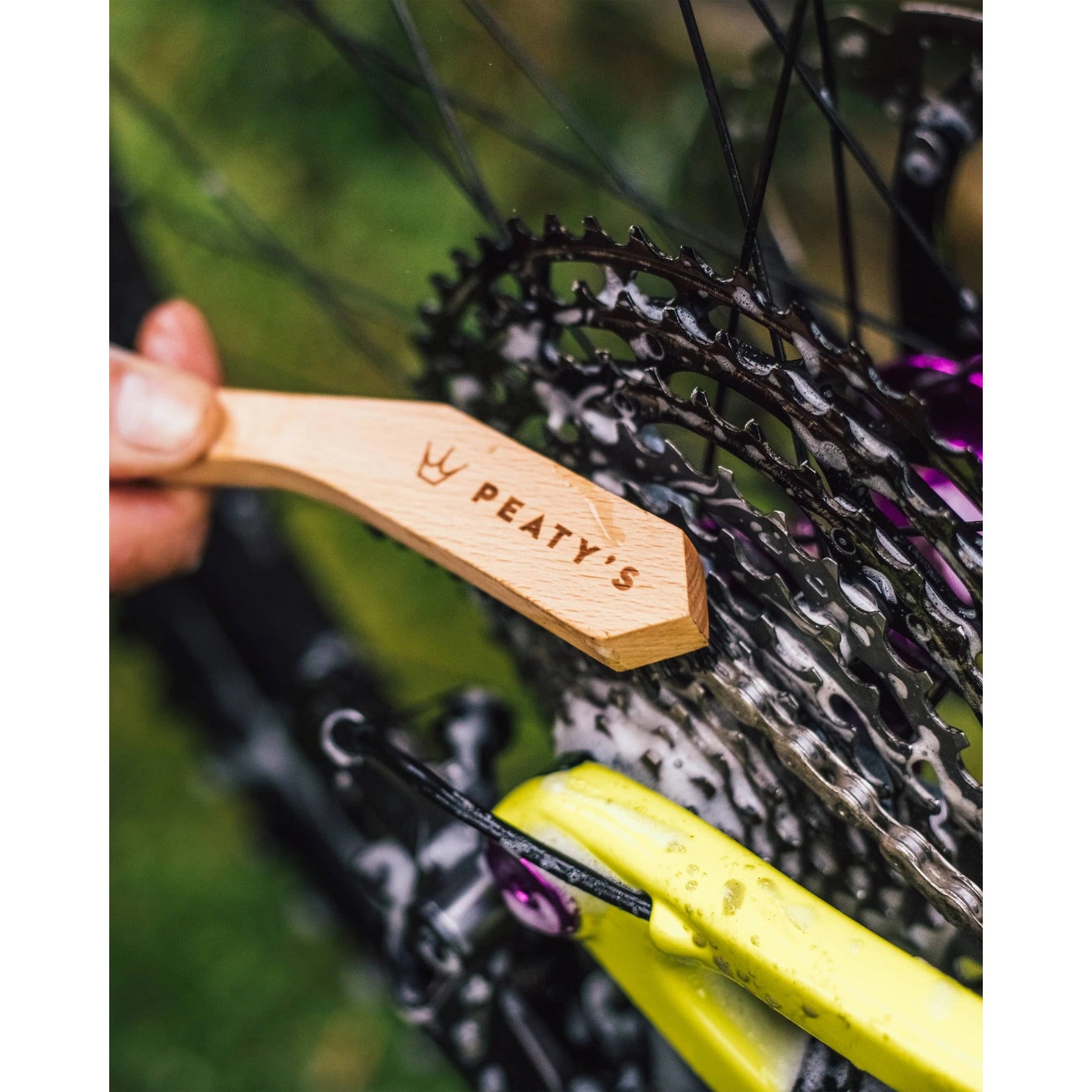 Щітка Peaty's Drivetrain Brush, 1шт